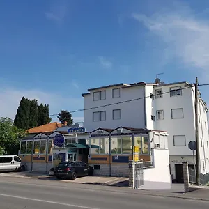 Varnica Kastel Luksic
